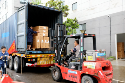 又一突破！首批‘瀘州造’自行車通過跨境電商出口發(fā)運(yùn)，推動(dòng)貨物進(jìn)出口邁上新臺(tái)階